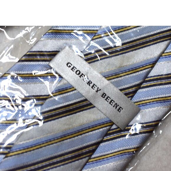 NIP Geoffrey Beene 100% Silk Sophisticated Dapper Blue/Silver Striped Tie - Picture 3 of 5